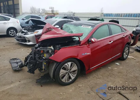 2013 Hyundai Sonata Hybrid z USA, uszkodzony, nr VIN KMHEC4A48DA050873